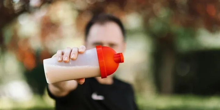 Collagen vs Whey Protein 2026: Which Should You Take?